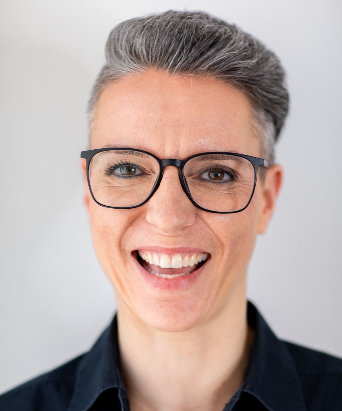Sara Schellenberg — Zahnmedizinische Prophylaxeassistentin bei Joy & Smile