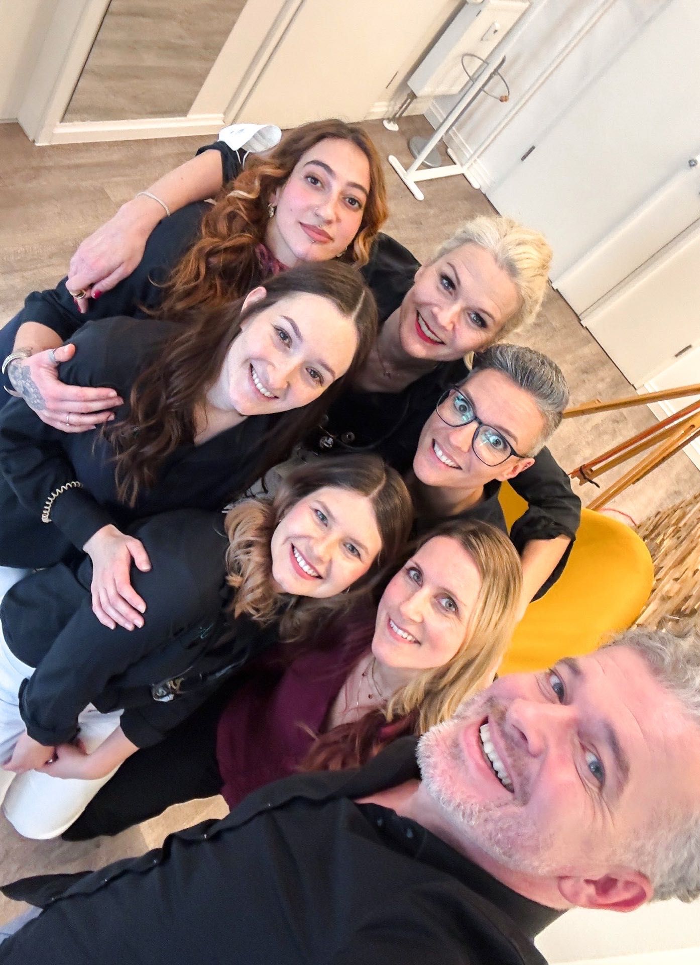 Selfie des Praxisteams